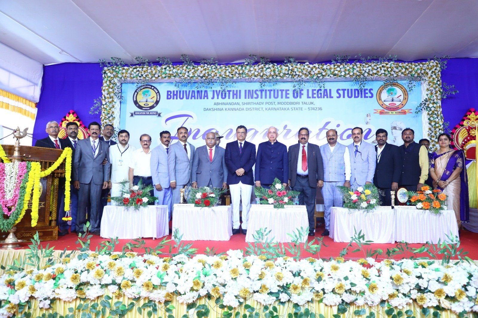 Dignitaries at the inauguration